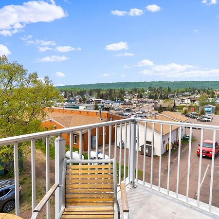 East Bay Suites Grand Marais Bagian luar foto