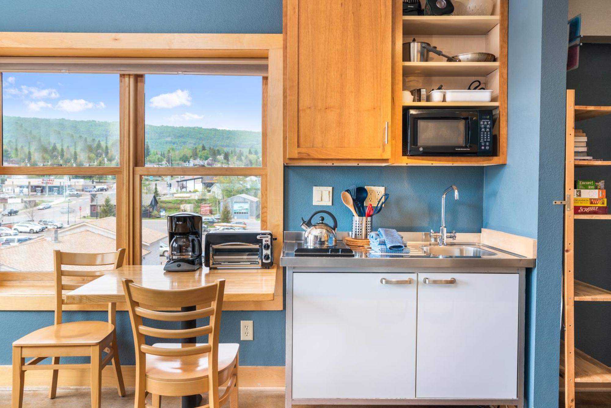 East Bay Suites Grand Marais Bagian luar foto