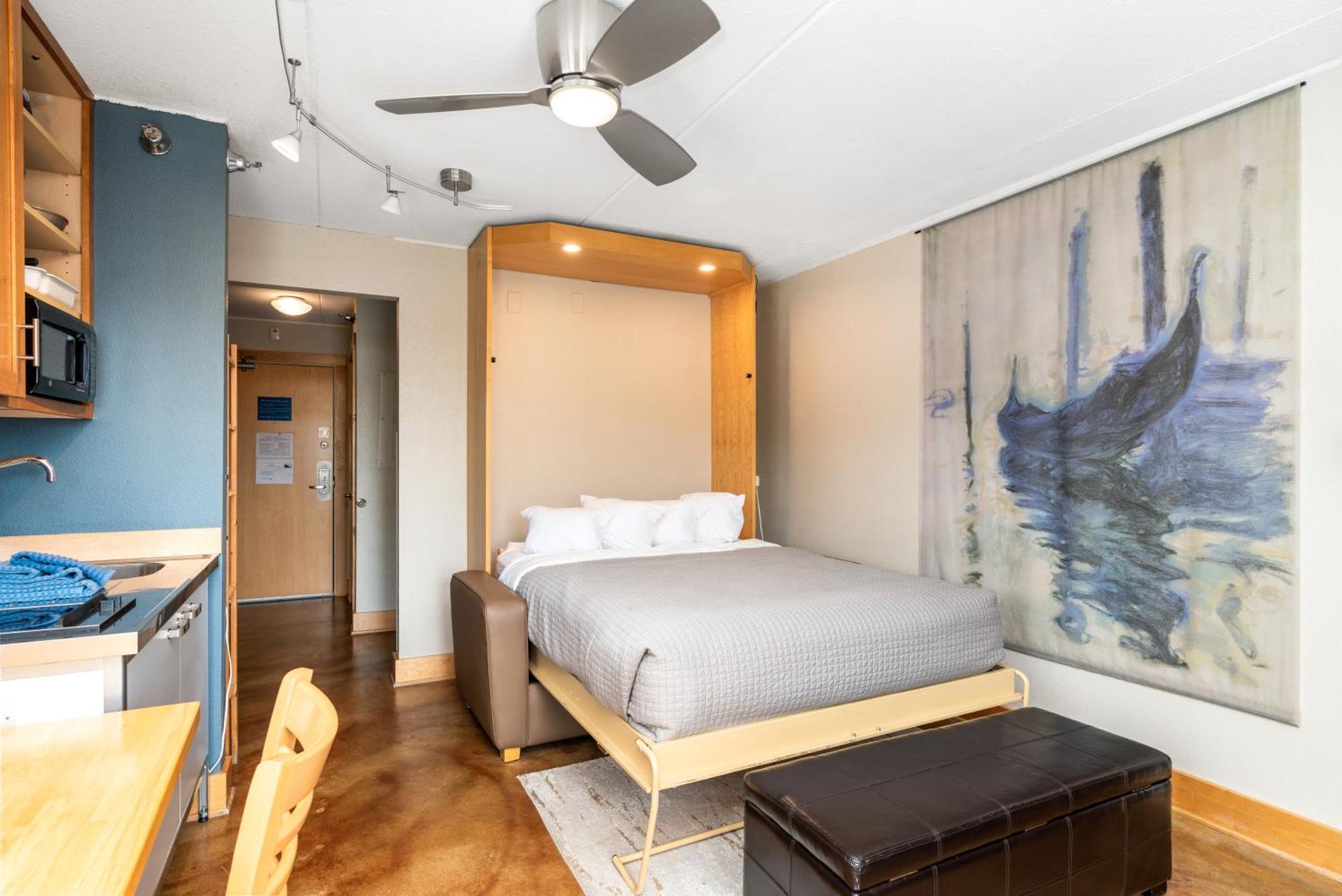 East Bay Suites Grand Marais Bagian luar foto