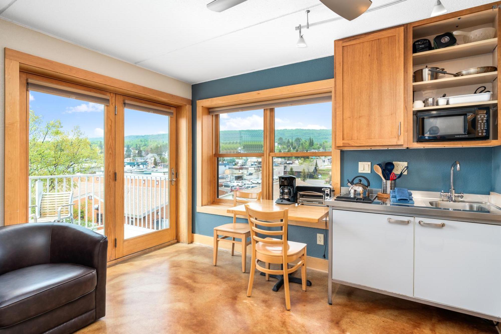 East Bay Suites Grand Marais Bagian luar foto