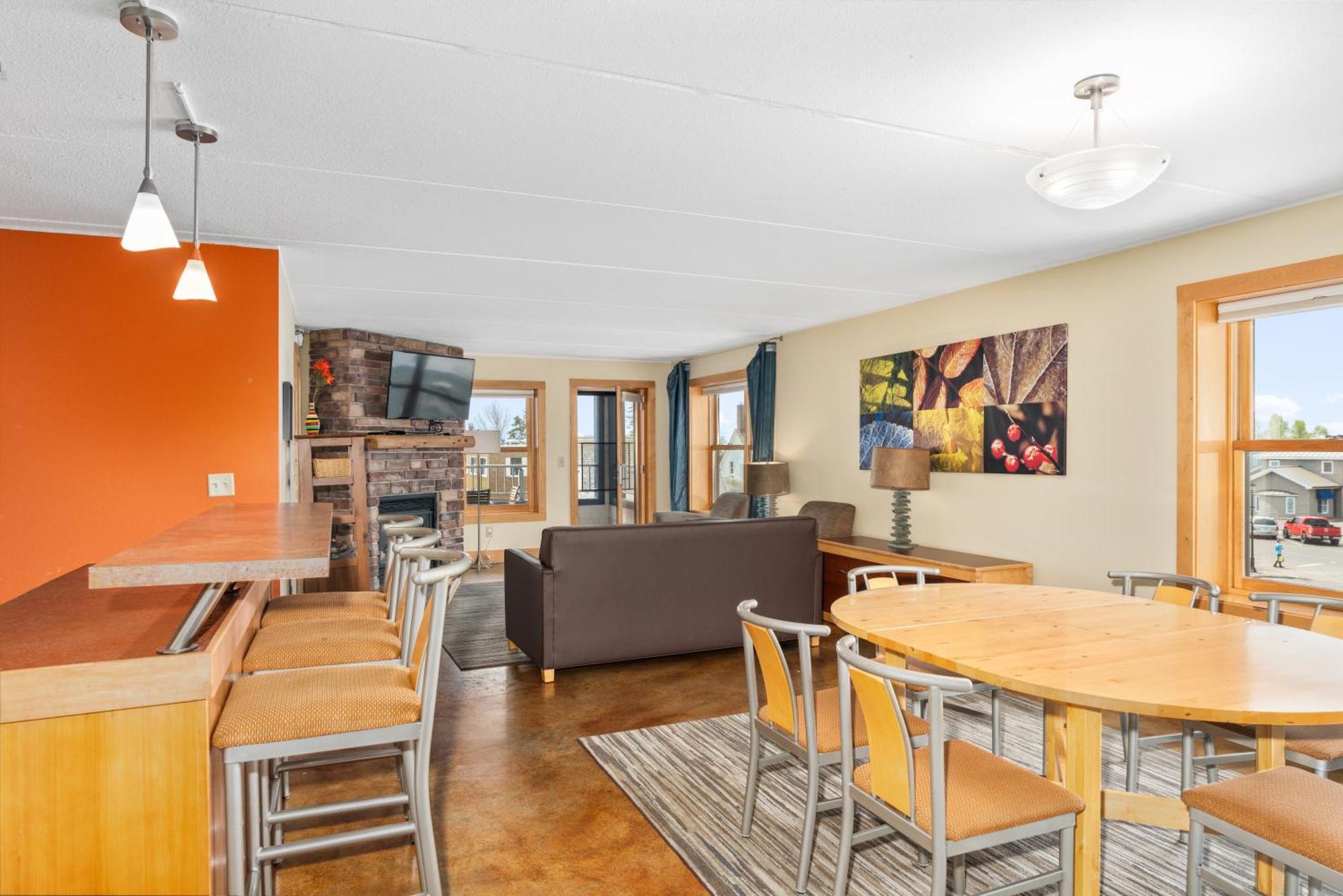 East Bay Suites Grand Marais Bagian luar foto