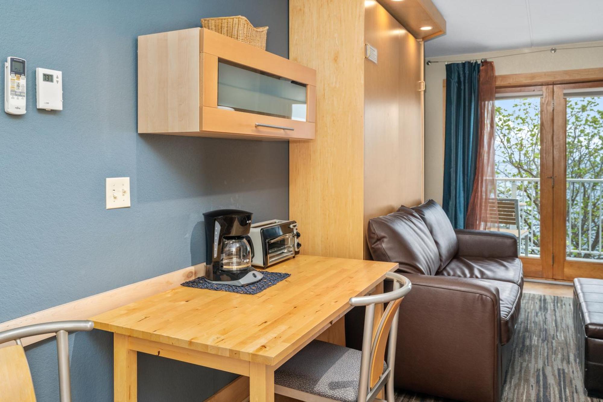 East Bay Suites Grand Marais Bagian luar foto